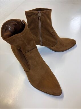 Nine West Brown Micro Suede Ankle Boots Block Heel Zip Booties Sz 9.5 Women